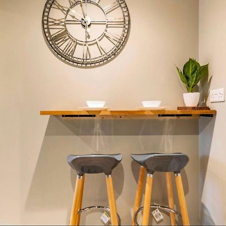 The Hideaway By The Sea - Free Parking Appartement Hove Buitenkant foto