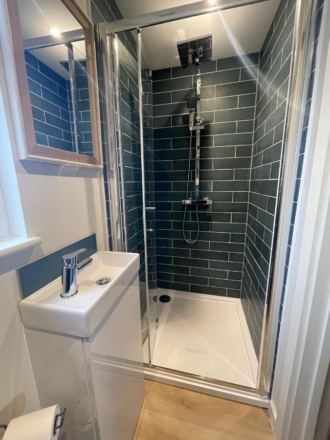 The Hideaway By The Sea - Free Parking Appartement Hove Buitenkant foto